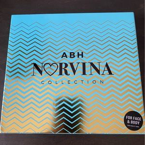 Norvina face and body pallet